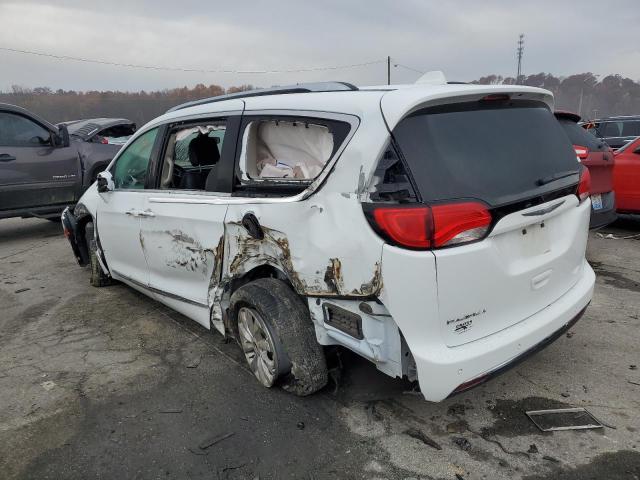 2C4RC1BG0JR120323 - 2018 CHRYSLER PACIFICA T WHITE photo 3