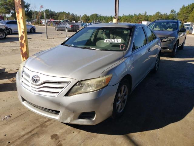 4T1BK3EK5AU109669 - 2010 TOYOTA CAMRY SE SILVER photo 2