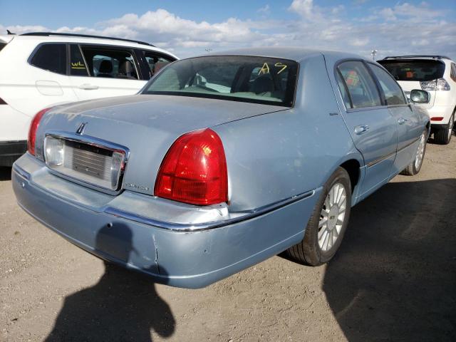 1LNHM81W25Y668623 - 2005 LINCOLN TOWN CAR S BLUE photo 4