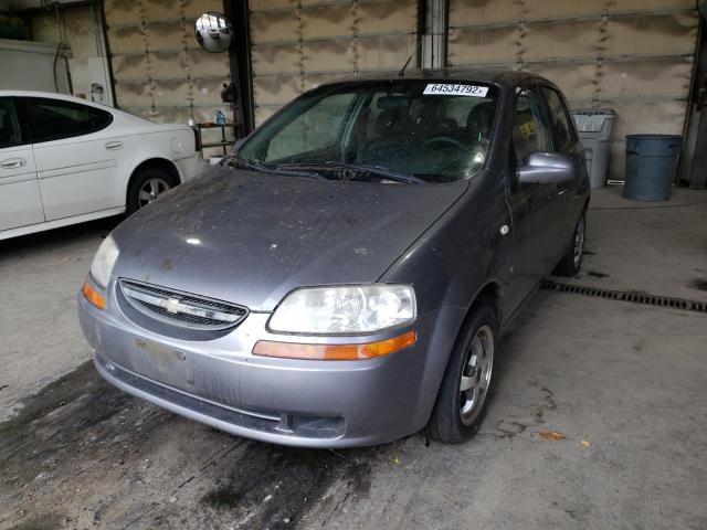 KL1TD66628B084409 - 2008 CHEVROLET AVEO BASE SILVER photo 2