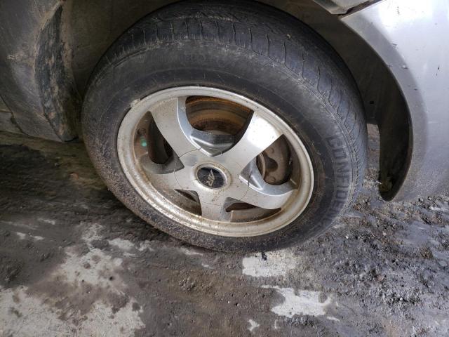 KL1TD66628B084409 - 2008 CHEVROLET AVEO BASE SILVER photo 9