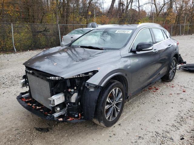 SJKCH5CR3JA058514 - 2018 INFINITI QX30 BASE GRAY photo 2