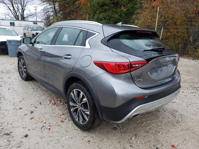 SJKCH5CR3JA058514 - 2018 INFINITI QX30 BASE GRAY photo 3