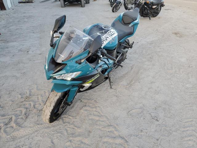 JKBZXJH18MA008584 - 2021 KAWASAKI ZX636 K TEAL photo 2