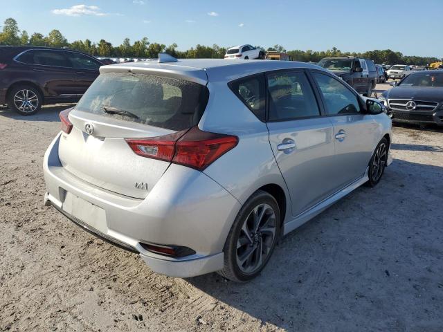 JTNKARJE1GJ516386 - 2016 TOYOTA SCION IM SILVER photo 4