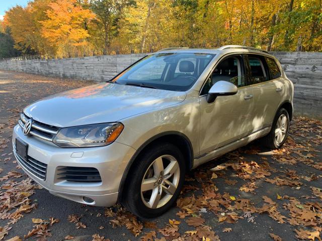 WVGFF9BP7CD003123 - 2012 VOLKSWAGEN TOUAREG V6 GRAY photo 2