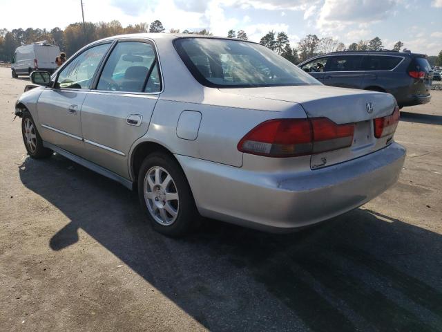 1HGCG56742A059190 - 2002 HONDA ACCORD SE SILVER photo 3