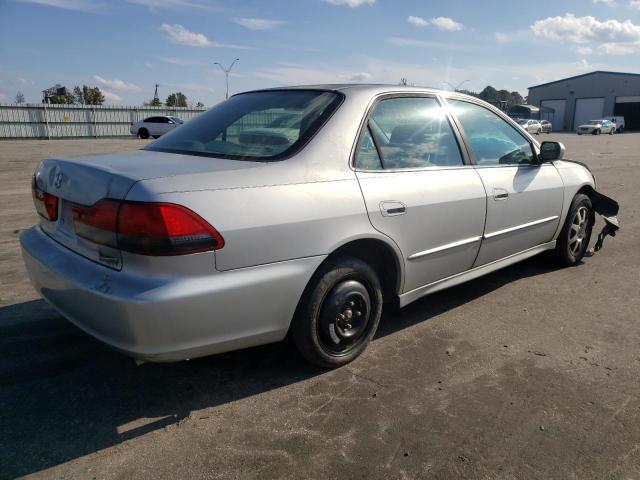 1HGCG56742A059190 - 2002 HONDA ACCORD SE SILVER photo 4