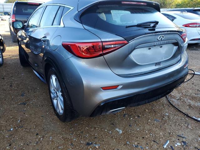 SJKCH5CP6HA034684 - 2017 INFINITI QX30 BASE GRAY photo 3