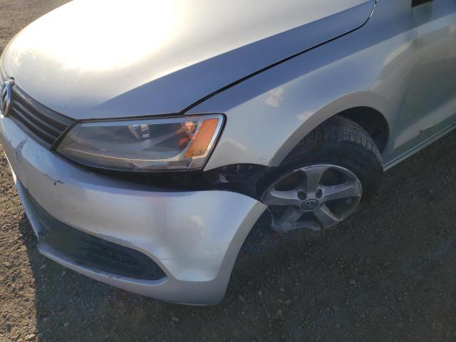 3VW2K7AJXCM408247 - 2012 VOLKSWAGEN JETTA BASE 银色 照片 9