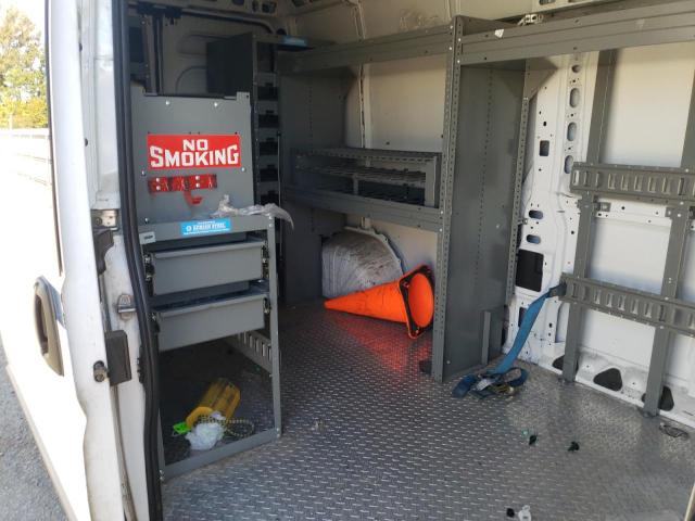 3C6URVHG7JE116933 - 2018 RAM PROMASTER WHITE photo 6