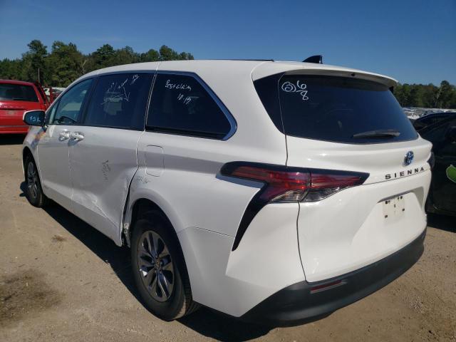 5TDKRKEC8MS039256 - 2021 TOYOTA SIENNA LE WHITE photo 3