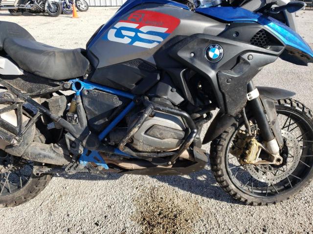 WB10A6108HZ654747 - 2017 BMW R1200 GS BLACK photo 7