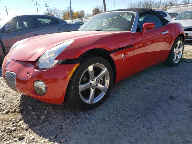 1G2MB35B08Y102973 - 2008 PONTIAC SOLSTICE RED photo 2