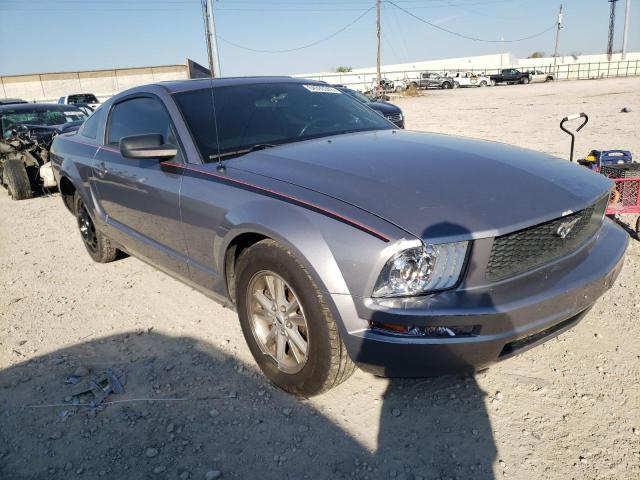 1ZVFT80N165235463 - 2006 FORD MUSTANG SILVER photo 1