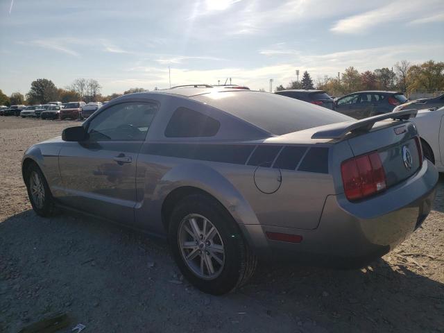 1ZVFT80N165235463 - 2006 FORD MUSTANG SILVER photo 3