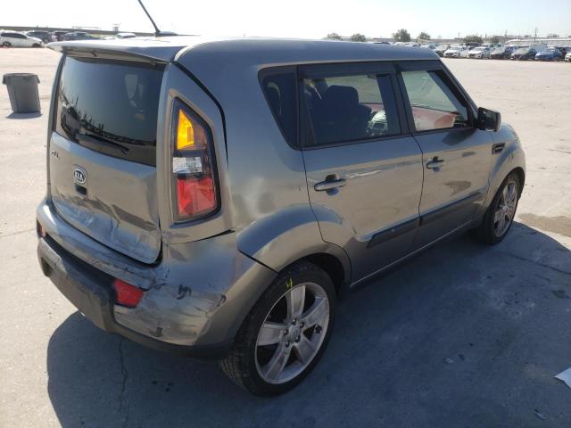 KNDJT2A26B7227761 - 2011 KIA SOUL GRAY photo 4