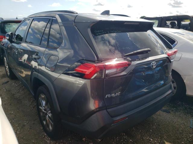 2T3C1RFV1KW022718 - 2019 TOYOTA RAV4 XLE P GRAY photo 2