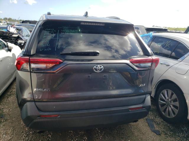 2T3C1RFV1KW022718 - 2019 TOYOTA RAV4 XLE P GRAY photo 6