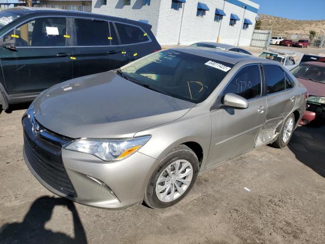 4T4BF1FK8FR458930 - 2015 TOYOTA CAMRY LE SILVER photo 2