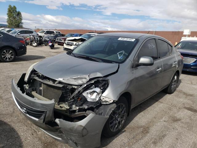 3N1CN7AP1EL817168 - 2014 NISSAN VERSA S/S SILVER photo 2