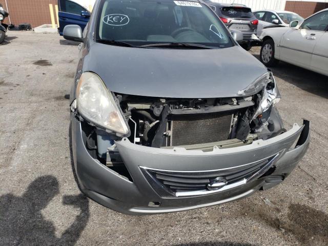 3N1CN7AP1EL817168 - 2014 NISSAN VERSA S/S SILVER photo 9