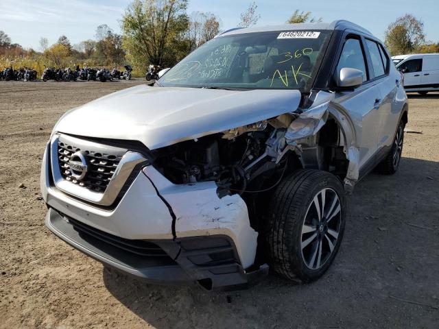 3N1CP5CU2KL535165 - 2019 NISSAN KICKS S SILVER photo 2