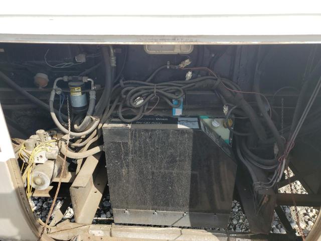 1RF12041312012479 - 2001 ROADMASTER RAIL DYANASTER WHITE photo 7