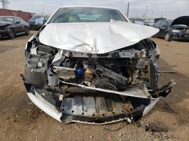 2G1145S31H9135110 - 2017 CHEVROLET IMPALA PRE თეთრი ფოტო 9