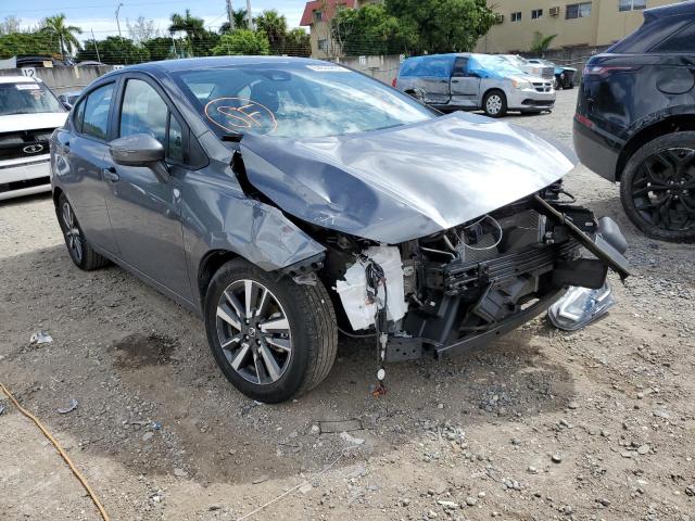 3N1CN8EV7ML850320 - 2021 NISSAN VERSA SV GRAY photo 1