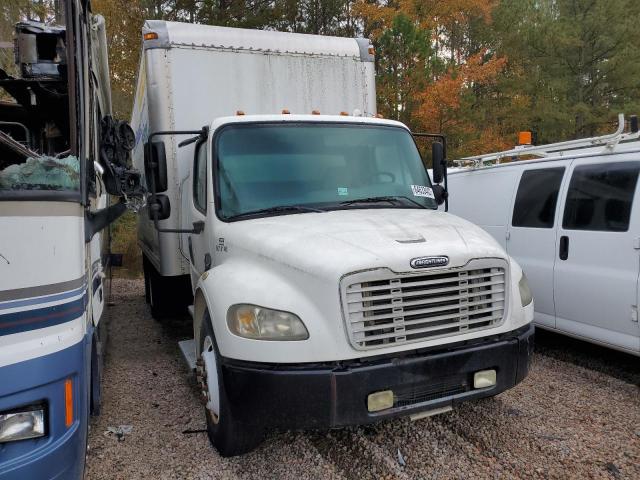 1FVACWDC55HU14505 - 2005 FREIGHTLINER M2 106 MED WHITE photo 1