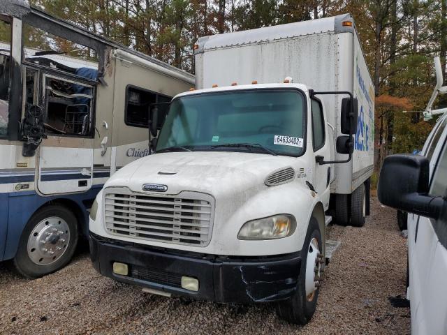 1FVACWDC55HU14505 - 2005 FREIGHTLINER M2 106 MED WHITE photo 2