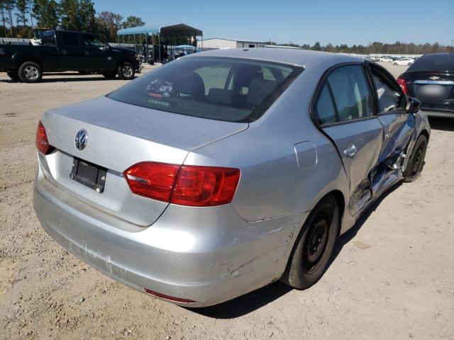 3VW2K7AJ7EM234995 - 2014 VOLKSWAGEN JETTA BASE 银色 照片 4
