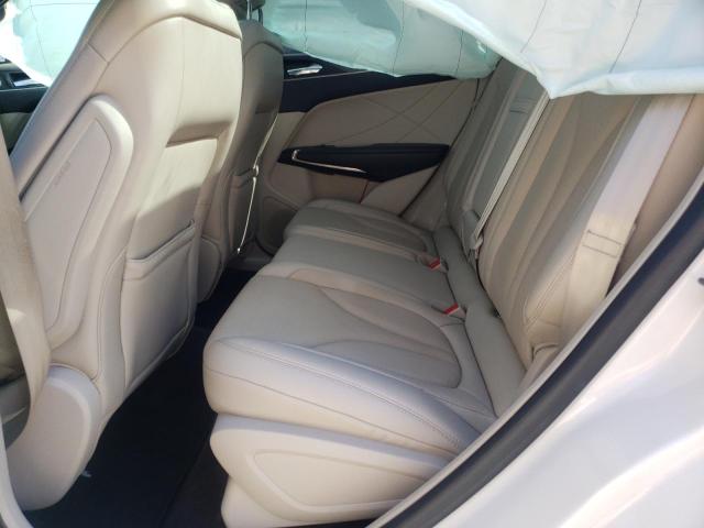 5LMCJ3D97JUL01467 - 2018 LINCOLN MKC RESERV WHITE photo 6