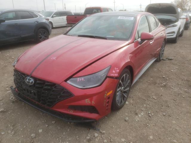 5NPEH4J20LH017832 - 2020 HYUNDAI SONATA LIM RED photo 2