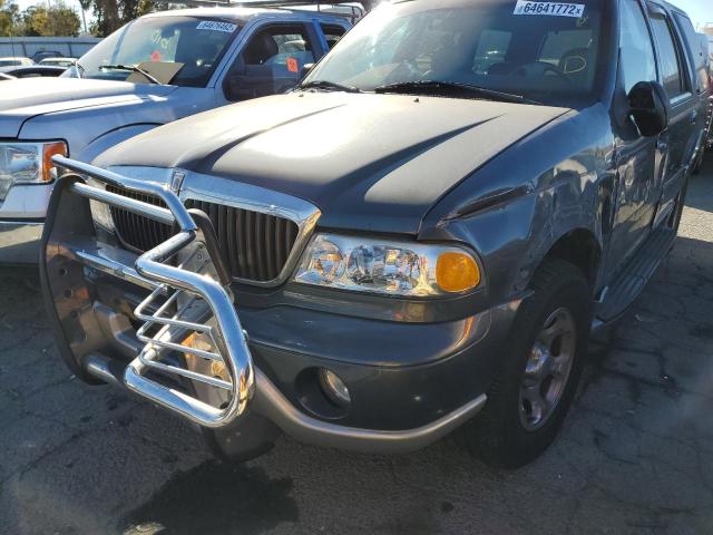5LMPU28AXYLJ07961 - 2000 LINCOLN NAVIGATOR 灰色 照片 9