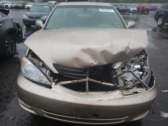 JTDBE32K520098794 - 2002 TOYOTA CAMRY L/LE BEIGE photo 9