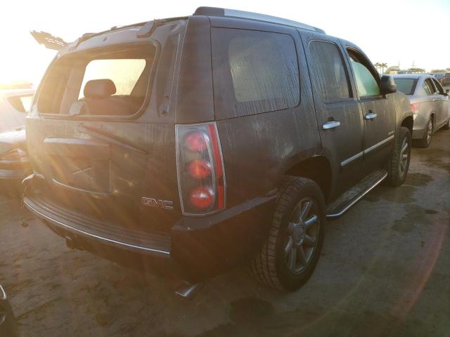 1GKS2EEF5DR216865 - 2013 GMC YUKON DENA BLACK photo 4