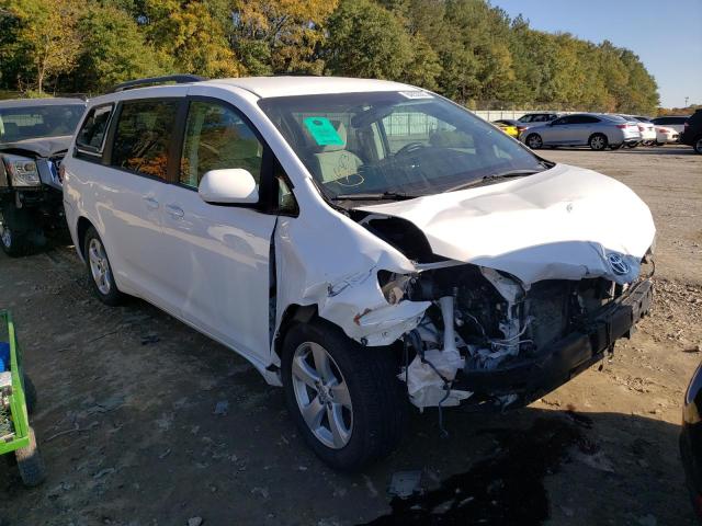 5TDKK3DC2FS654285 - 2015 TOYOTA SIENNA LE WHITE photo 1