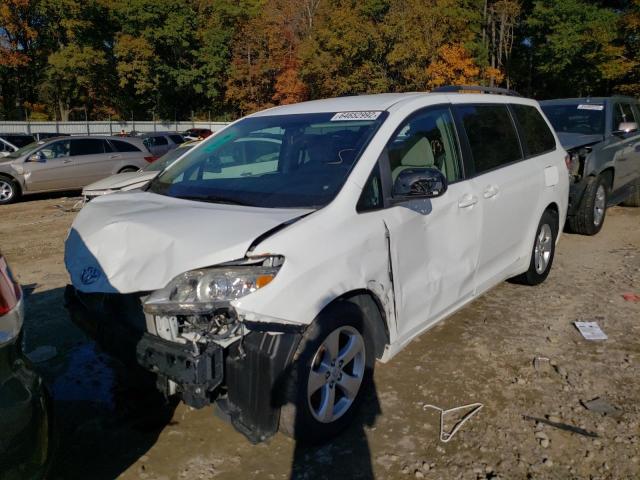 5TDKK3DC2FS654285 - 2015 TOYOTA SIENNA LE WHITE photo 2