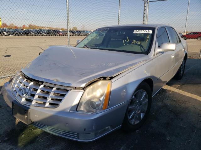 1G6KH5E62BU101678 - 2011 CADILLAC DTS PREMIU SILVER photo 2