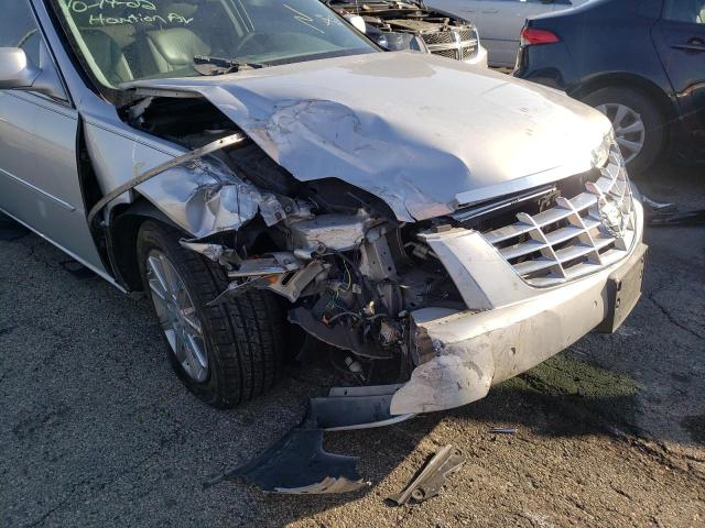 1G6KH5E62BU101678 - 2011 CADILLAC DTS PREMIU SILVER photo 9