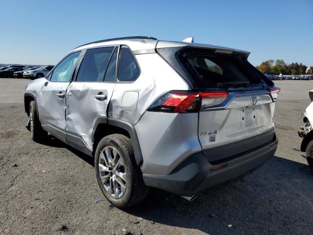 2T3A1RFV9MC179294 - 2021 TOYOTA RAV4 XLE P SILVER photo 3