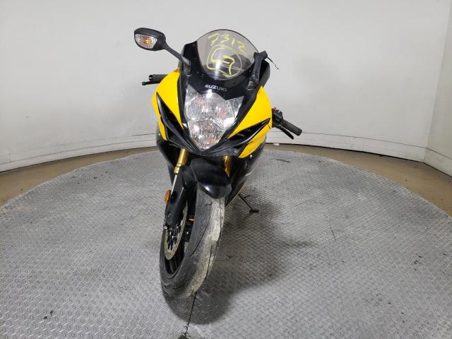 JS1GR7MA9H2100320 - 2017 SUZUKI GSX-R750 YELLOW photo 2