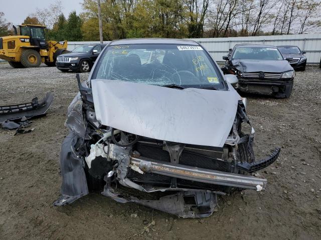 JHMGD386X7S002087 - 2007 HONDA FIT S 银色 照片 9