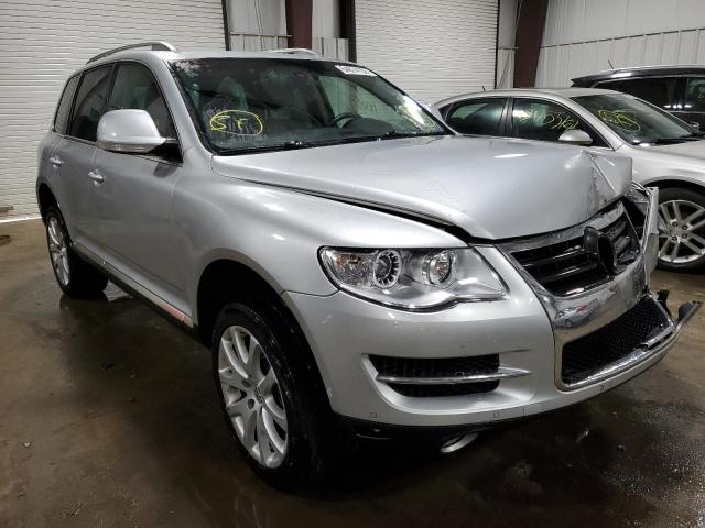 WVGBE77L08D038542 - 2008 VOLKSWAGEN TOUAREG 2 SILVER photo 1
