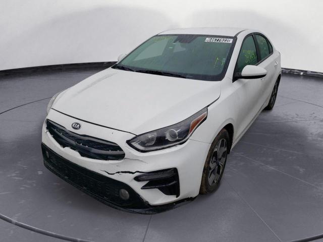 3KPF24AD9ME313414 - 2021 KIA FORTE FE WHITE photo 2