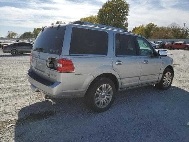 5LMJJ2J54DEL09060 - 2013 LINCOLN NAVIGATOR 银色 照片 4