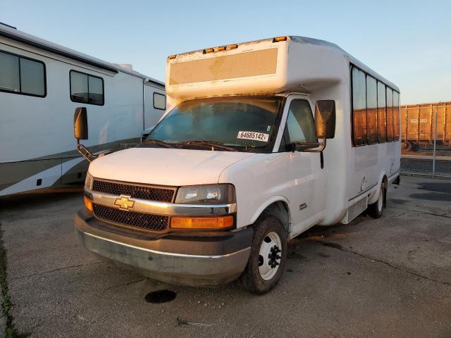 1GB6G5BL6C1114453 - 2012 CHEVROLET EXPRESS G4 WHITE photo 2