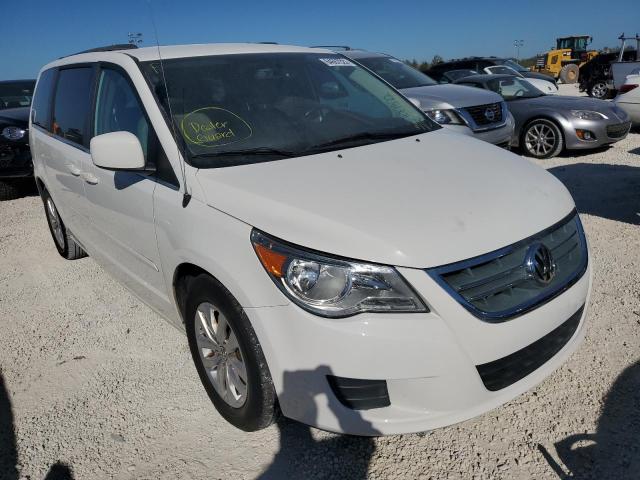 2C4RVABG8CR392406 - 2012 VOLKSWAGEN ROUTAN SE WHITE photo 1